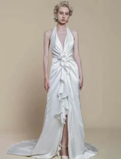 Robe de mariée simple en polyester avec décolleté sans manches et fleurs gaine 50 cm