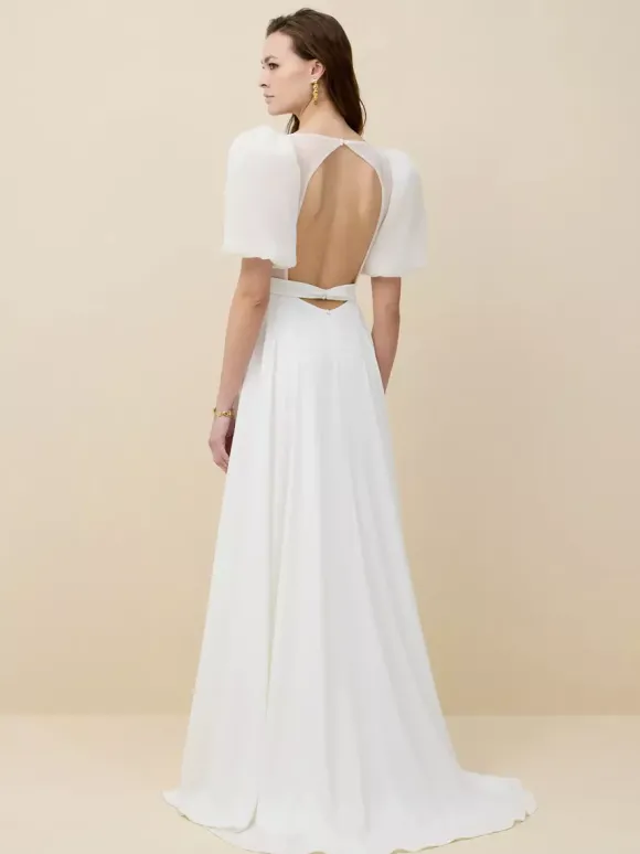 Robe de mariée simple en satin col bijou manches courtes ceinture coupe trapèze