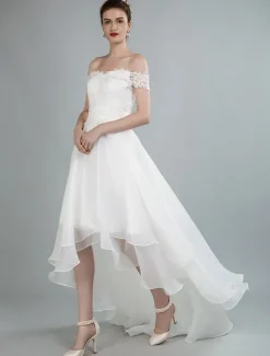 Robe de mariée simple hors de l'épaule en dentelle haut-bas jupe asymétrique en organza Robe de mariage