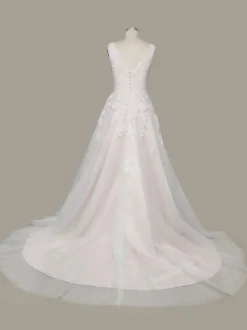 Robe de mariée simple robe de mariage col V boutonné sur dos en dentelle à traîne