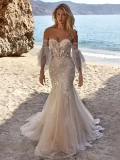 Robe de mariée sirène à traîne manches mi-longues et sequins décolleté c艙ur