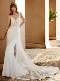 Robe de mariée sirène en dentelle col V à bretelle zip sur dos à traîne