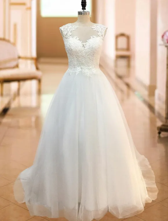 Robe de mariée trapèze ivoire en tulle col rond en dentelle jupe plissée robe de mariage