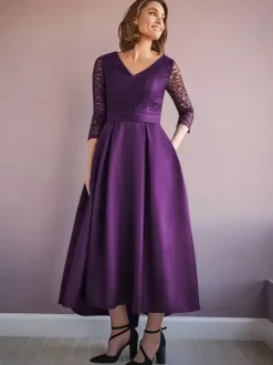 Robe de mère col en V demi-manches trapèze robes d'invitées de mariage perlées