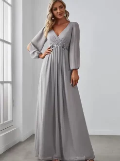 Robe de mère col en V manches longues ligne a robes d'invitées de mariage appliquées