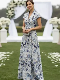 Robe de mère décolleté travaillé manches courtes coupe trapèze ceinture robe d'invitée de mariage
