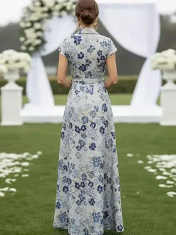 Robe de mère décolleté travaillé manches courtes coupe trapèze ceinture robe d'invitée de mariage