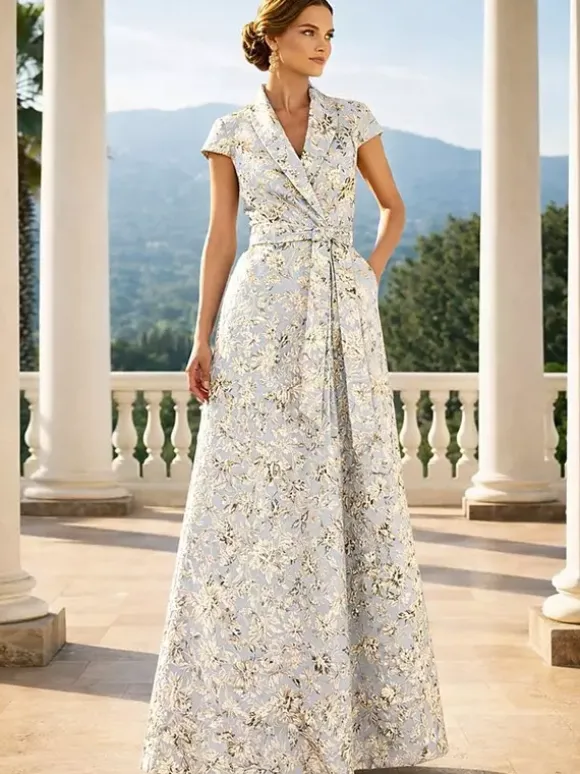 Robe de mère décolleté travaillé manches courtes coupe trapèze ceinture robe d'invitée de mariage