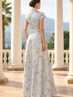 Robe de mère décolleté travaillé manches courtes coupe trapèze ceinture robe d'invitée de mariage