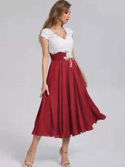 Robe de mère de mariée robe d'invitée mariage col v en dentelle jupe plissée