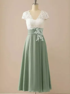 Robe de mère de mariée robe d'invitée mariage col v en dentelle jupe plissée