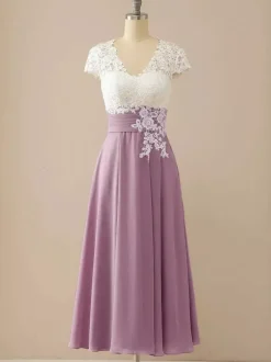 Robe de mère de mariée robe d'invitée mariage col v en dentelle jupe plissée