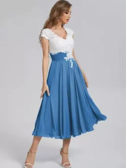 Robe de mère de mariée robe d'invitée mariage col v en dentelle jupe plissée