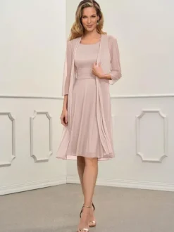 Robe de mère de mariée rose en chiffon col rond manche longue longueur au genou robe d'invitée