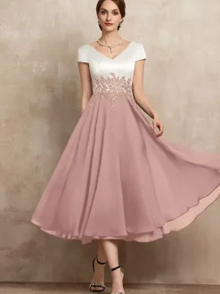 Robe de mère en dentelle col en v manches courtes ligne a longueur thé robes d'invitées pour mariage