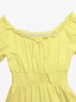 Robe de plage midi à épaules dénudées et manches bouffantes idéale pour les vacances.