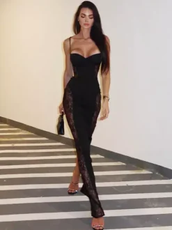 Robe de soirée bustier à bretelles spaghetti et découpe latérale en dentelle robe maxi moulante