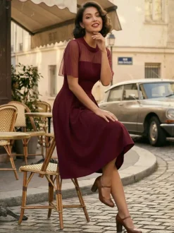 Robe de soirée élégante à manches transparentes et col rond ornée de patchwork en maille collection 2026