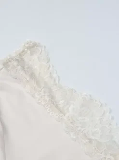 Robe de soirée longue à épaules dénudées bordure en dentelle manches évasées décolleté plongeant robe sirène moulante