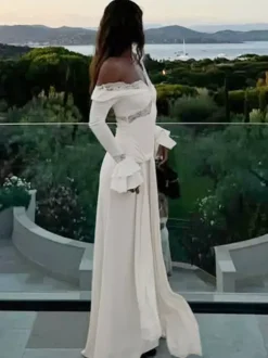 Robe de soirée longue à épaules dénudées bordure en dentelle manches évasées décolleté plongeant robe sirène moulante