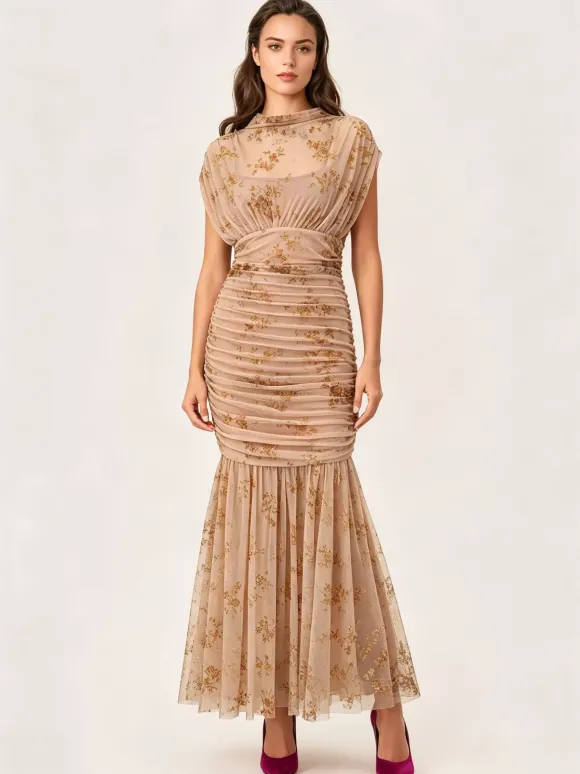 Robe de soirée longue abricot clair col montant plissée manches courtes imprimée