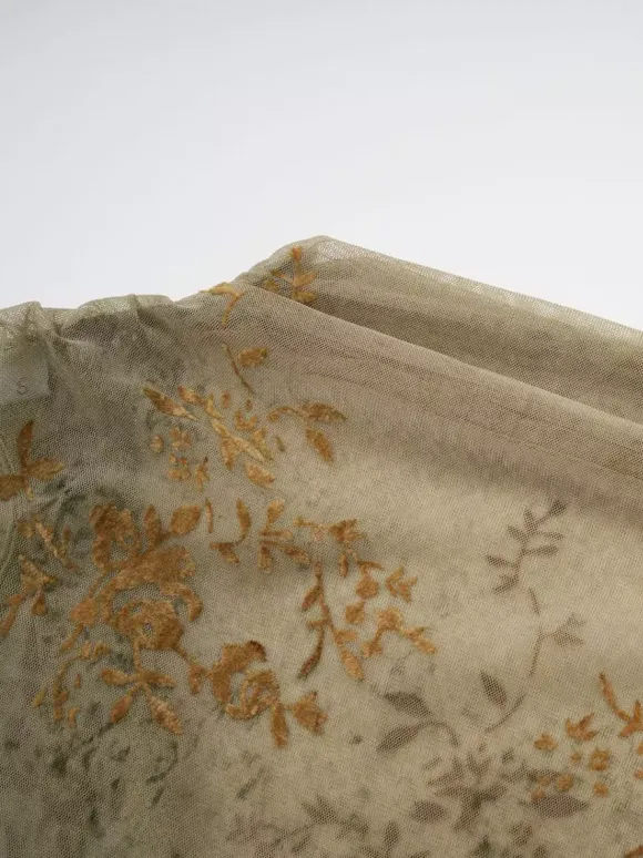 Robe de soirée longue abricot clair col montant plissée manches courtes imprimée