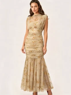 Robe de soirée longue abricot clair col montant plissée manches courtes imprimée