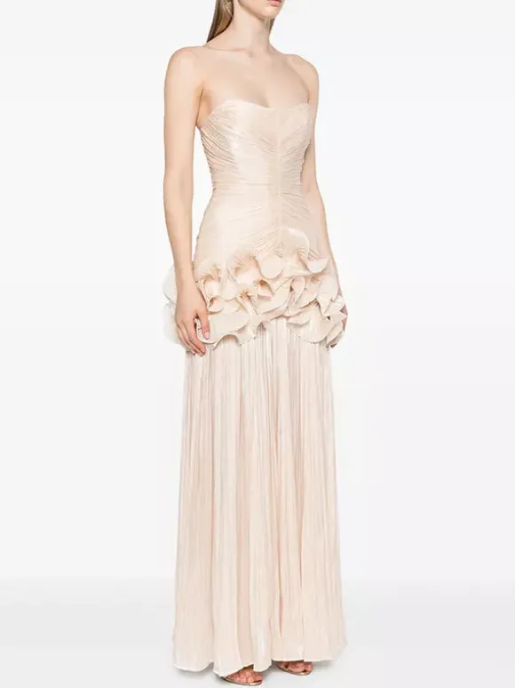 Robe de soirée longue abricot sans bretelles dos nu chic et semi-formelle