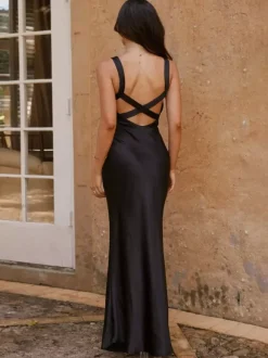 Robe de soirée longue bleu royal à bretelles col sans manches dos nu sexy et semi-formelle