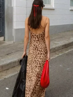 Robe de soirée longue léopard à bretelles et col montant coupe chic et semi-formelle