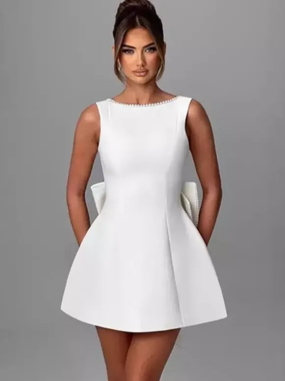 Robe de soirée mini blanche à col bijou et perles sans manches dos nu sexy et semi-formelle
