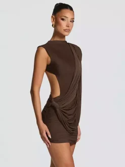 Robe de soirée mini marron à col rond plissé sans manches dos nu sexy et semi-formelle