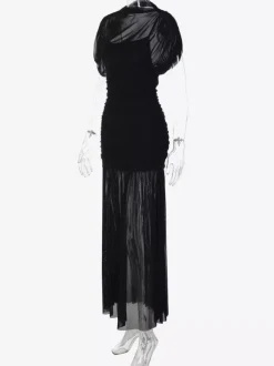 Robe de soirée noire à manches courtes et col montant