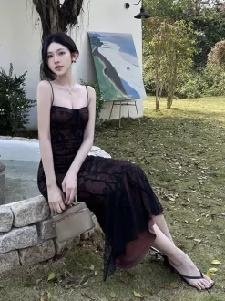 Robe de soirée noire imprimée sans manches à bretelles robe d'été