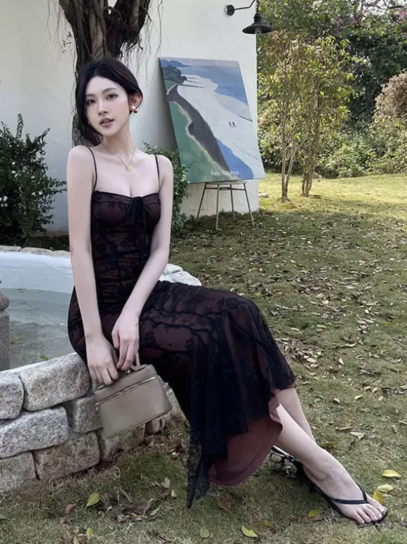 Robe de soirée noire imprimée sans manches à bretelles robe d'été