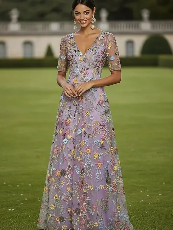 Robe de soirée pour la mère de la mariée col rond manches courtes coupe trapèze en dentelle idéale pour un mariage