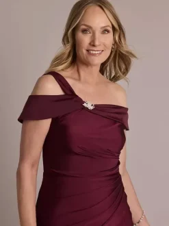 Robe de soirée pour la mère de la mariée décolleté conçu robe de bal sans manches plissée longueur au sol robes d'invitées de mariage
