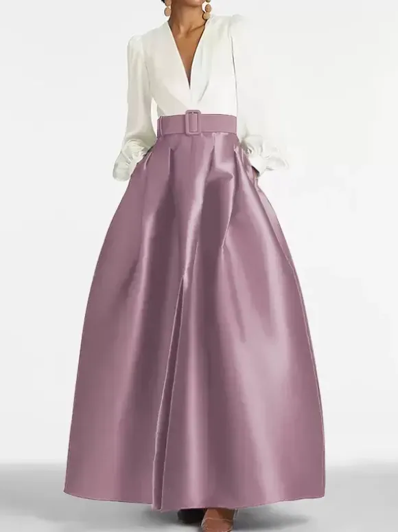 Robe de soirée princesse décolleté en V manches longues fermeture éclair ceinture en satin.