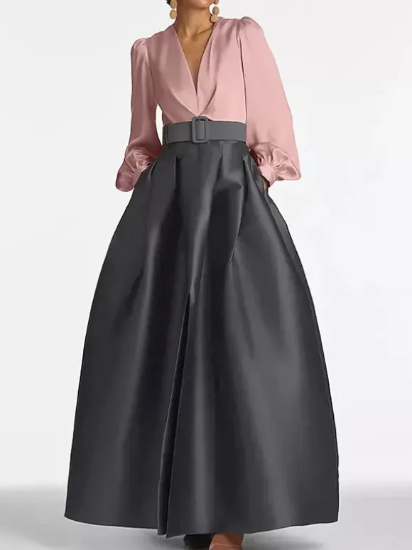 Robe de soirée princesse décolleté en V manches longues fermeture éclair ceinture en satin.