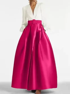 Robe de soirée princesse décolleté en V manches longues fermeture éclair ceinture en satin.
