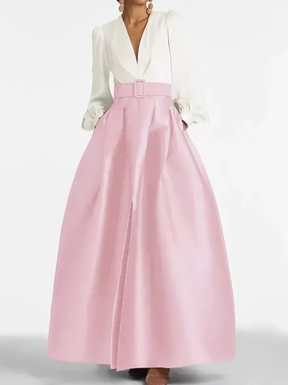 Robe de soirée princesse décolleté en V manches longues fermeture éclair ceinture en satin.