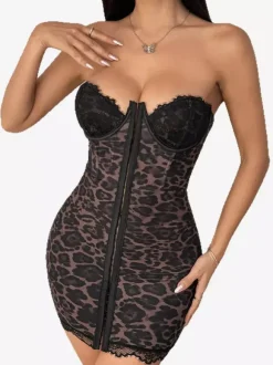Robe de soirée rouge imprimé léopard sans manches et bustier sculptant