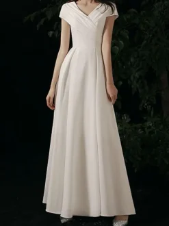 Robe de soirée trapèze col en V tissu satiné longueur au sol