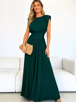 Robe de soirée vert émeraude cintrée et élégante avec jupe plissée parfaite pour les événements formels.