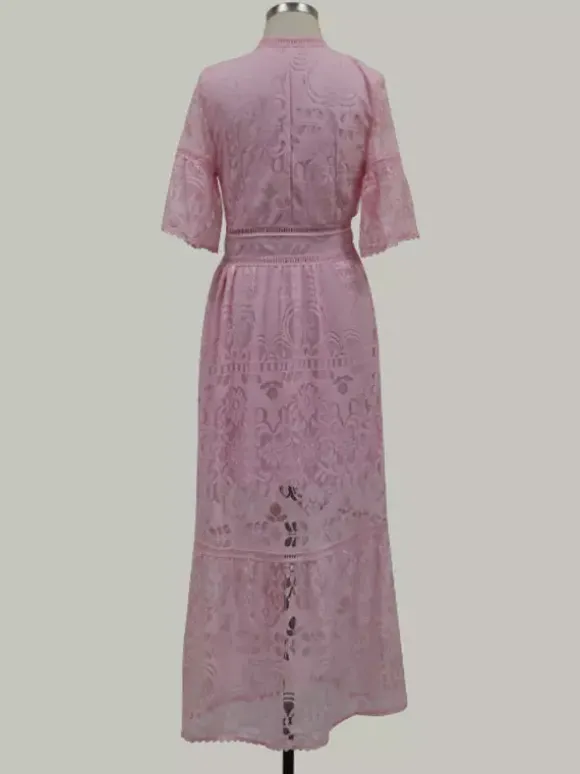 Robe de vacances maxi sculptante en dentelle manches mi-longues col en V manches évasées élégante robe rose