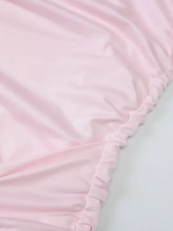 Robe de vacances sans bretelles à volants froncés et fente robe moulante midi pour la plage