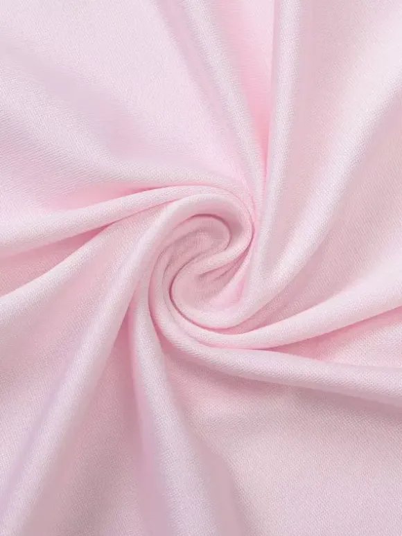 Robe de vacances sans bretelles à volants froncés et fente robe moulante midi pour la plage