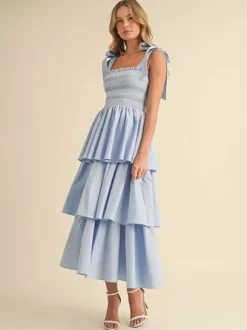 Robe d'été à volants et smocks pour femme - Robe longue trapèze à bretelles nouées style bohème - Idéale pour une fête d'été à la plage 2026