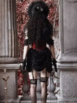 Robe gothique Lolita noire plissée en dentelle et blocs de couleurs