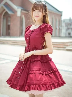 Robe Lolita classique en couches volants Lolita Robe manches courtes Lolita Op robe ornées de boucles Déguisements Halloween